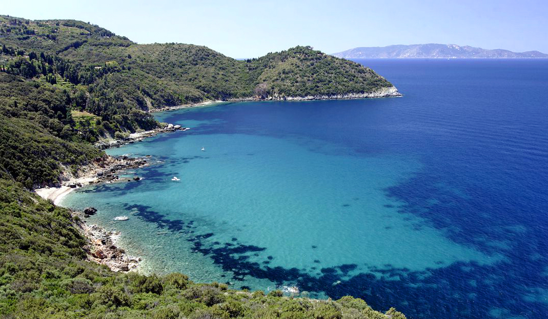 Lo splendido mare dell'Argentario uno degli ottimi motivi per visitare la Maremma