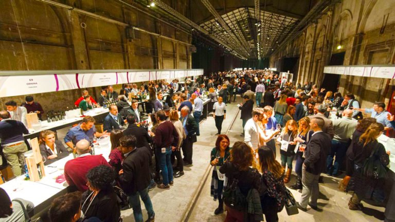 Scopri di più sull'articolo Con vinoè oltre 800 vini in degustazione libera a Firenze