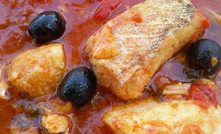 Scopri di più sull'articolo Che vino ti viene in mente se ti dico Baccalà con pomodori e olive? Qui trovi le nostre scelte!