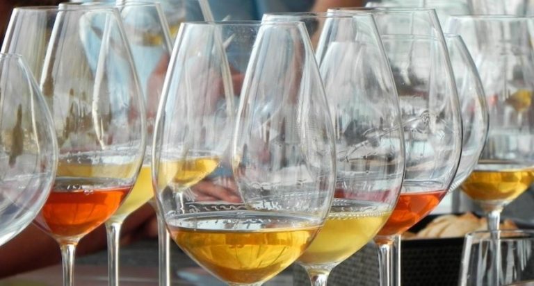 Scopri di più sull'articolo Orange Wine, Agazzano celebra il vino arancione