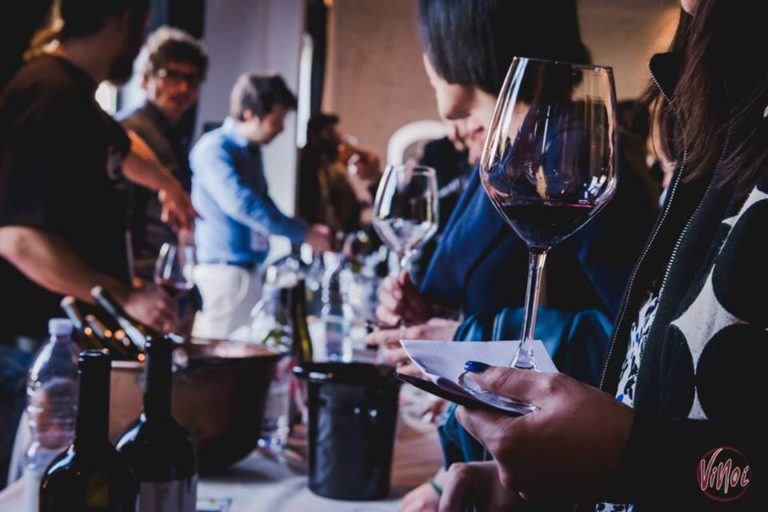 Scopri di più sull'articolo ViNoi: torna a dicembre l’evento dedicato a vini artigianali, biodinamici, biologici e naturali