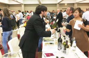 Scopri di più sull'articolo Vini d’Autore-Terre d’Italia: ai banchi d’assaggio 66 cantine di culto