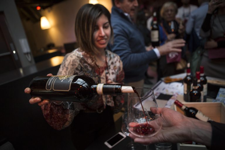 Scopri di più sull'articolo Questo sabato degustazione di Barolo negli eleganti saloni al Piano Nobile della residenza degli ultimi Marchesi di Barolo