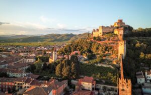 Scopri di più sull'articolo Soave Multiverso: l’evento per scoprire il rinomato vino bianco veronese