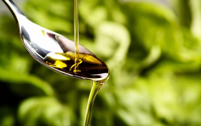 Scopri di più sull'articolo Migliore olio extravergine secondo la guida Flos Olei 2024