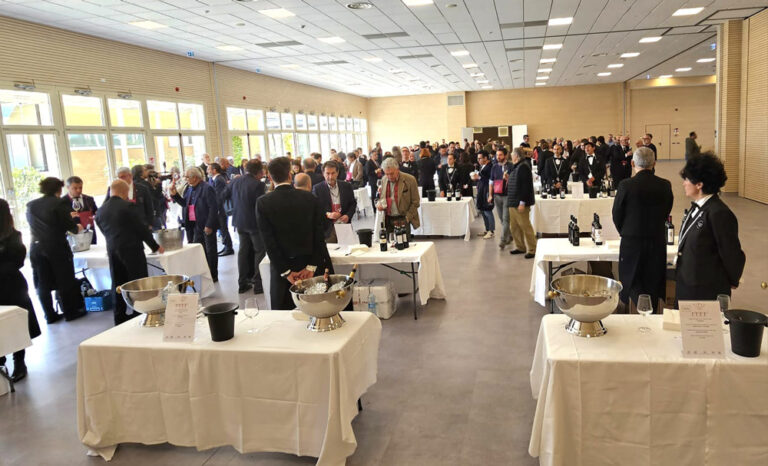 Scopri di più sull'articolo Torna l’appuntamento annuale AIS per degustare i vini premiati del Centro Italia