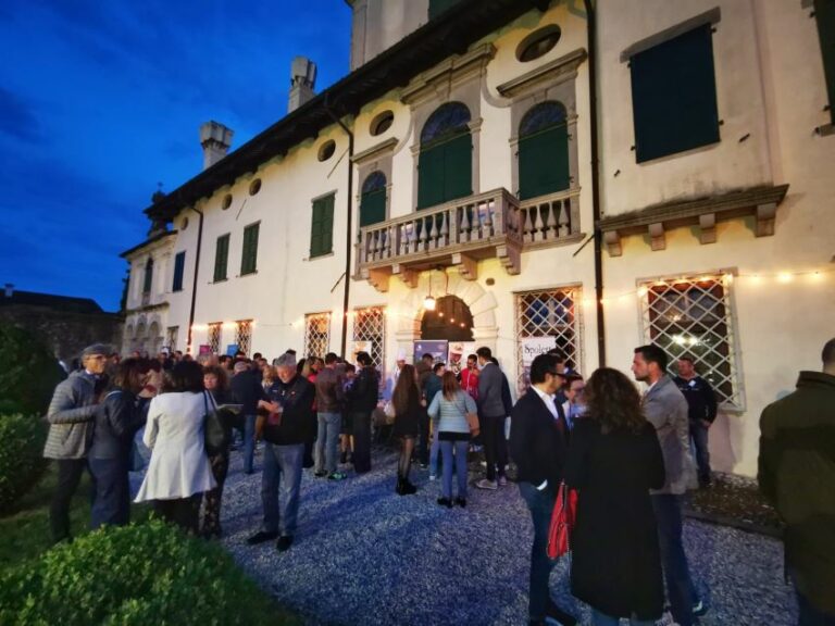 Scopri di più sull'articolo Come partecipare ad una degustazione in una villa storica sotto le stelle in Friuli Venezia Giulia