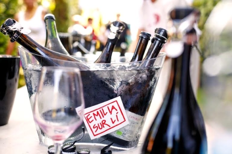Scopri di più sull'articolo Conosci la tradizione dei vini frizzanti emiliani? Scoprila a questa festa!