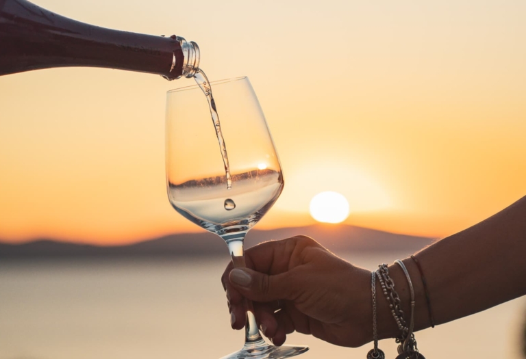 Scopri di più sull'articolo Alguer Wine Week e Concours Mondial de Bruxelles: Alghero e la Sardegna vetrina internazionale del mondo del vino