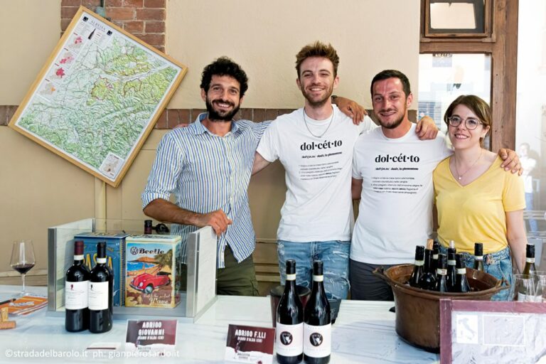 Scopri di più sull'articolo Il più grande banco d’assaggio dedicato al Dolcetto prende vita nel cuore delle Langhe. Scopri come partecipare!
