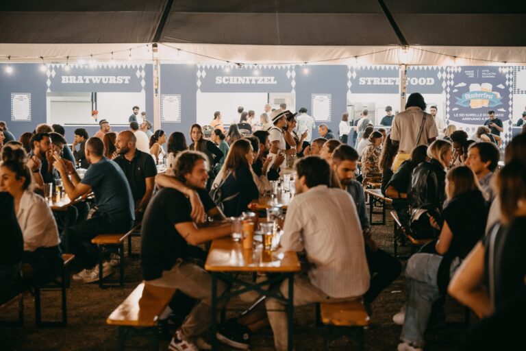 Scopri di più sull'articolo Oktoberfest di Roma: Birra, cibo bavarese e tanto divertimento negli oltre 4000 mq della manifestazione