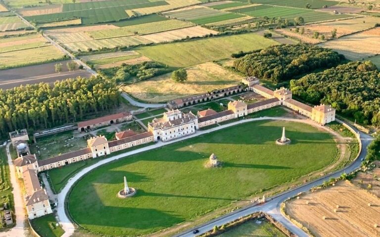 Scopri di più sull'articolo Mediterranean Wine Art Fest 2024: nel Real sito borbonico di Carditello oltre 30 tra cantine, consorzi e realtà vitivinicole del territorio campano