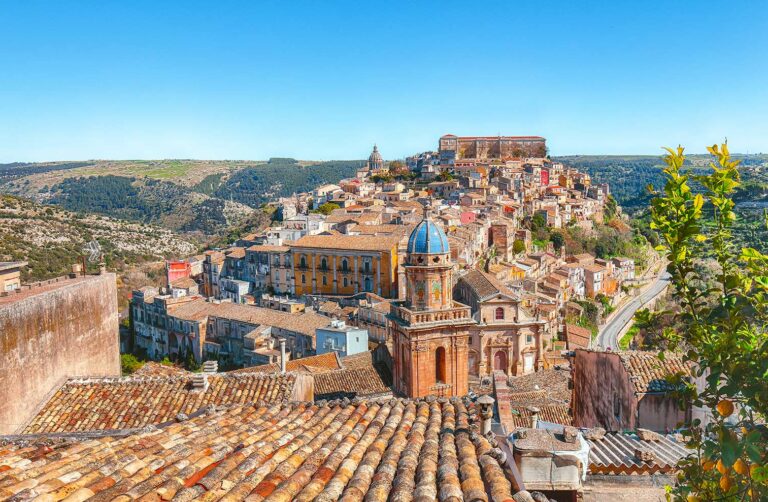 Scopri di più sull'articolo Terroir Cerasuolo, a Vittoria tre giorni promossi dalle Strade del Vino Cerasuolo per celebrare l’eccellenza del territorio siciliano