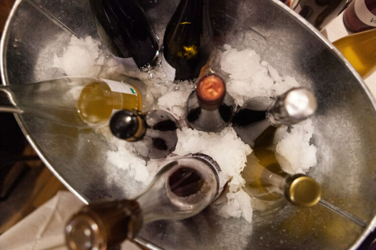 Scopri di più sull'articolo Vino Mosso: il festival mercato per scoprire bollicine naturali con cui brindare a Capodanno