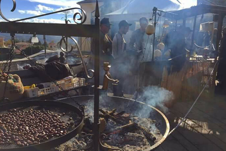 Scopri di più sull'articolo A Sant’Angelo Dei Lombardi torna la Sagra delle Sagre. Dal 15 al 17 novembre enogastronomia e cultura dell’entroterra Irpino