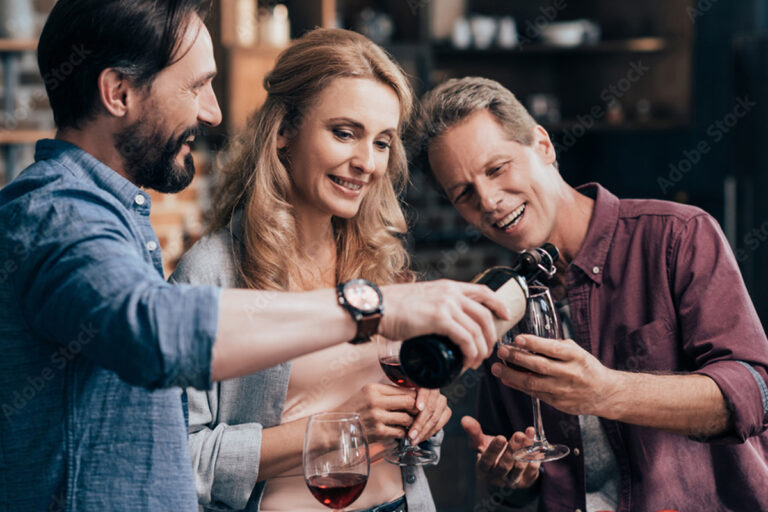 Scopri di più sull'articolo Quanto vino si può bere ogni giorno? le nuove linee guida del Consiglio per la ricerca in agricoltura e agraria